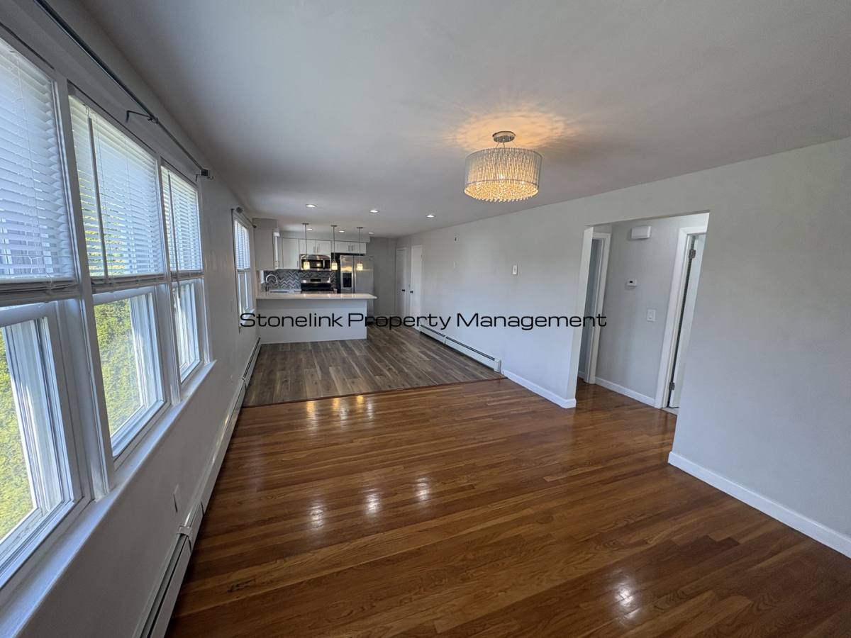 Apartment for rent at 321 Budlong Rd, Cranston, RI 02920