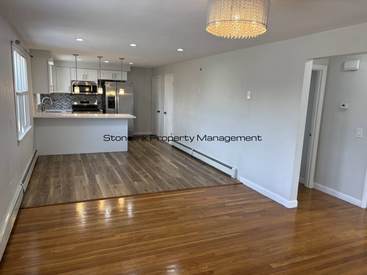 Apartment for rent at 321 Budlong Rd, Cranston, RI 02920