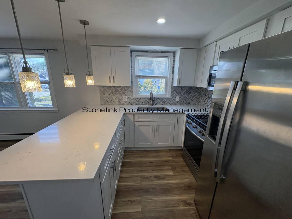 Apartment for rent at 321 Budlong Rd, Cranston, RI 02920