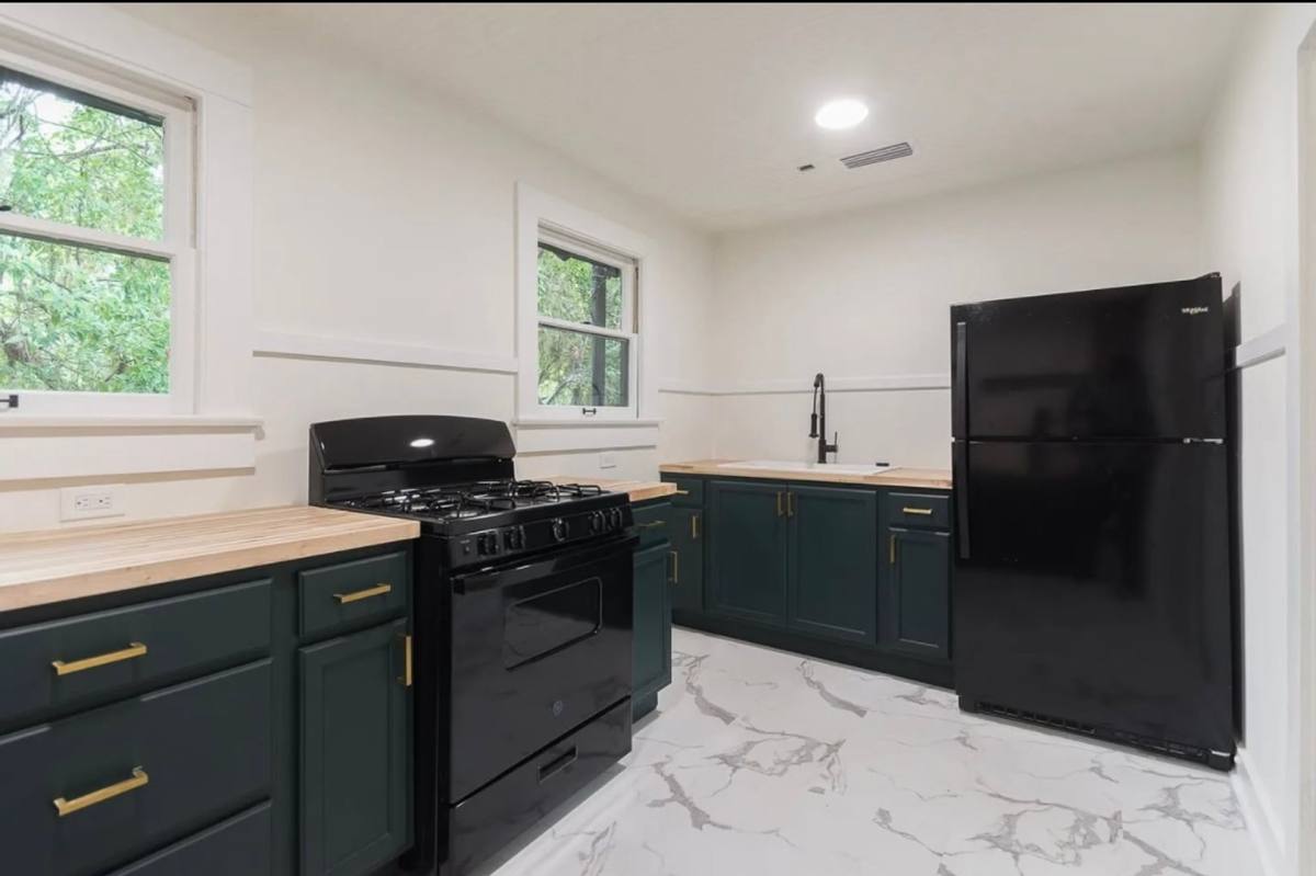 House for rent at 722 NE 4th Ave, Gainesville, FL 32601