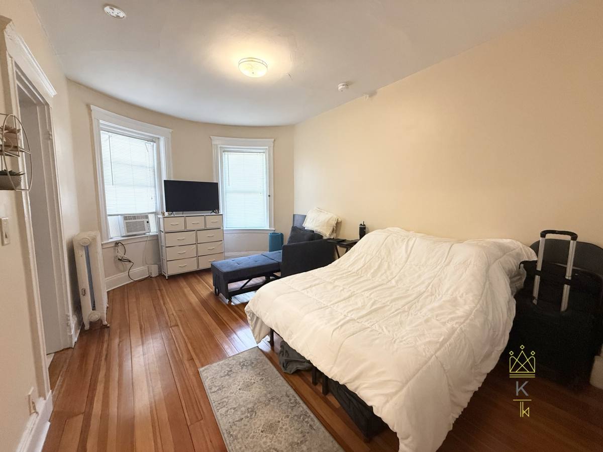 Apartment for rent at 181 Winthrop Rd #8, Brookline, MA 02445