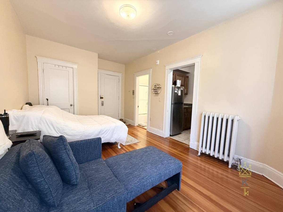 Apartment for rent at 181 Winthrop Rd #8, Brookline, MA 02445