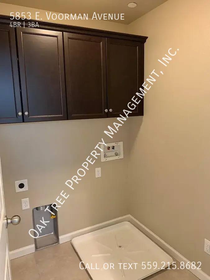 House for rent at 5853 E Voorman Ave, Fresno, CA 93727