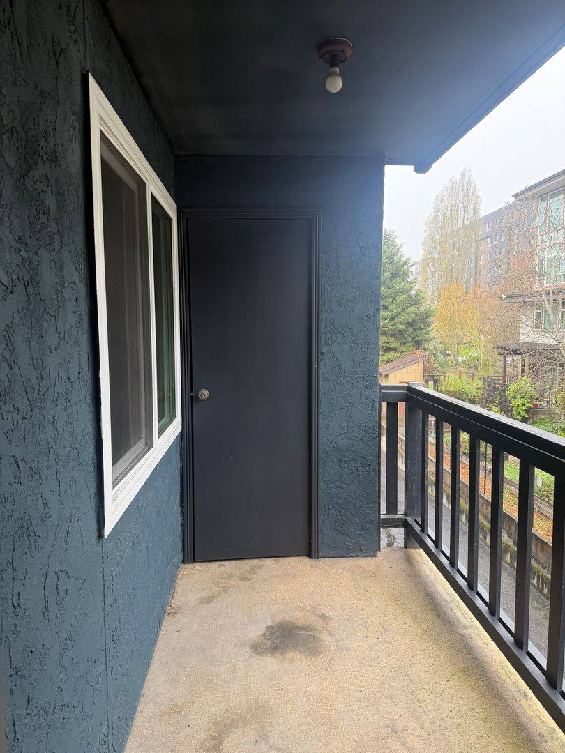 Apartment for rent at 12509 35th Ave NE, Seattle, WA 98125