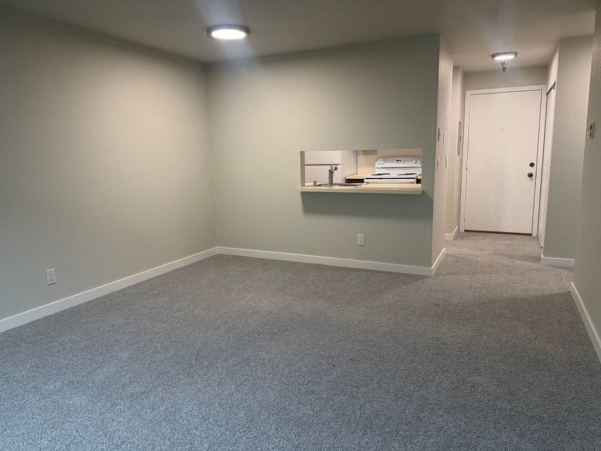 Apartment for rent at 12509 35th Ave NE, Seattle, WA 98125