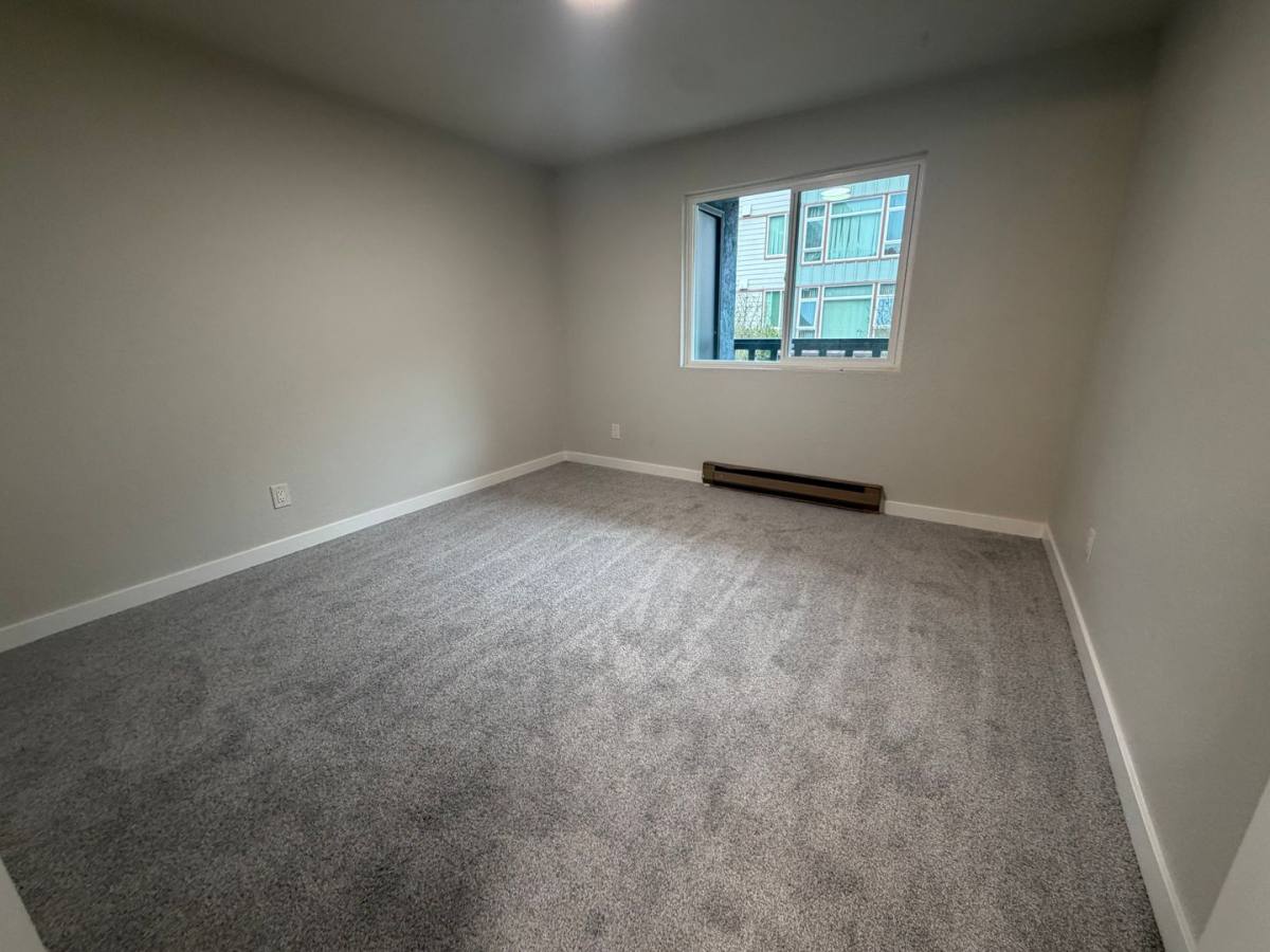 Apartment for rent at 12509 35th Ave NE, Seattle, WA 98125