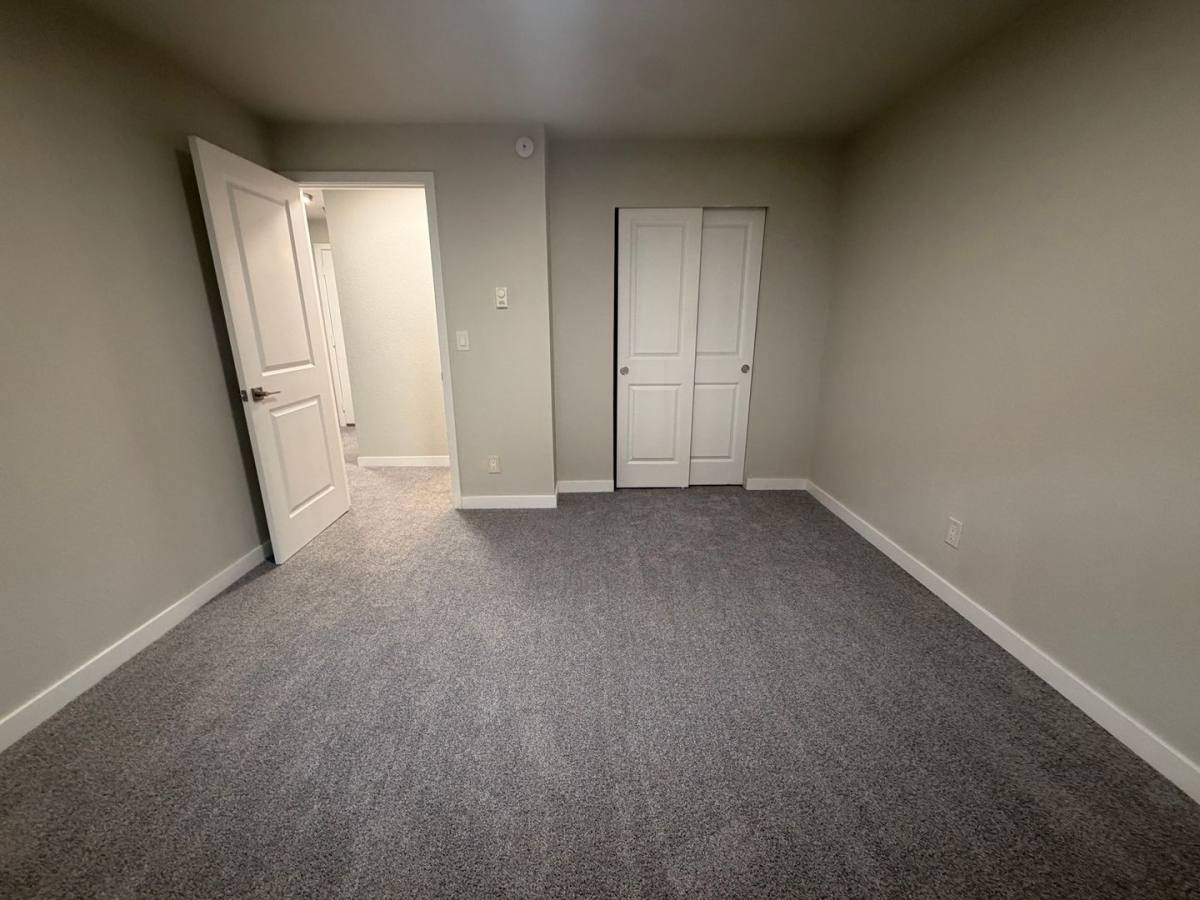 Apartment for rent at 12509 35th Ave NE, Seattle, WA 98125
