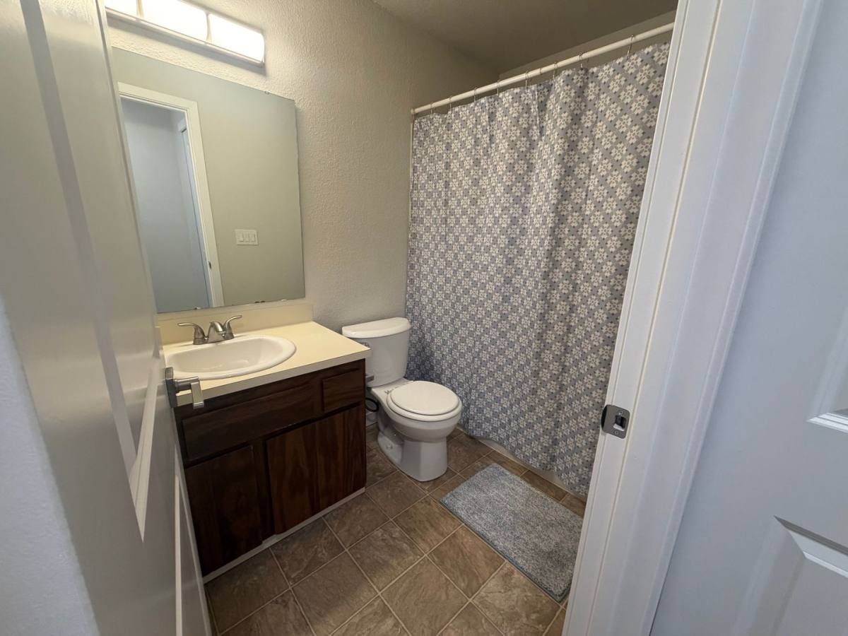 Apartment for rent at 12509 35th Ave NE, Seattle, WA 98125