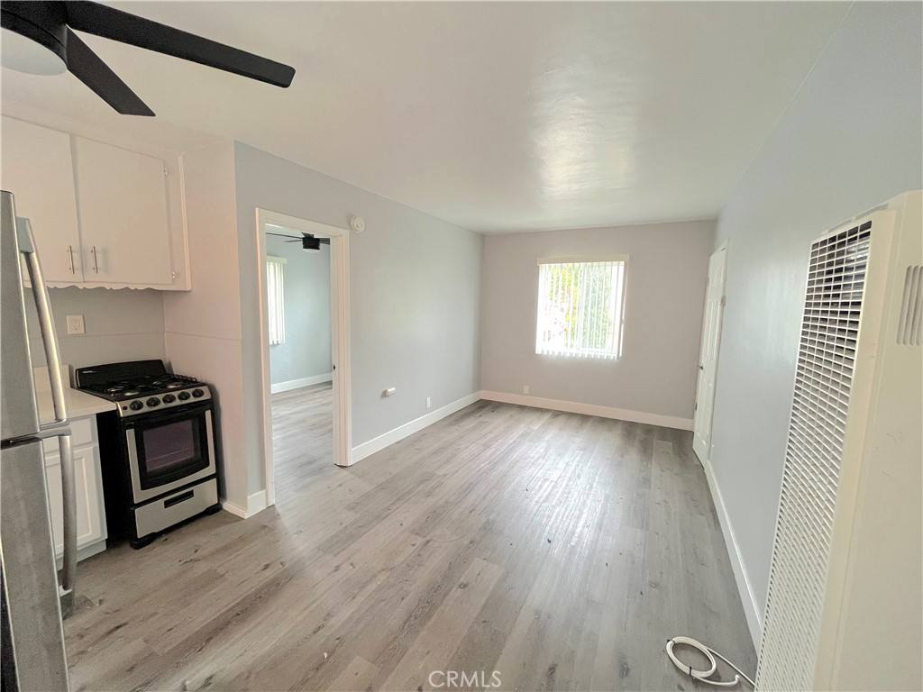 Apartment for rent at 2403 Louella Ave #3, Venice, CA 90291