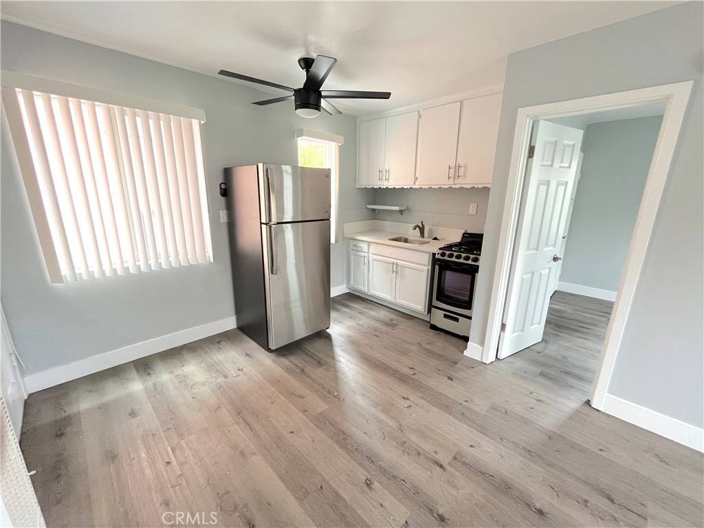 Apartment for rent at 2403 Louella Ave #3, Venice, CA 90291
