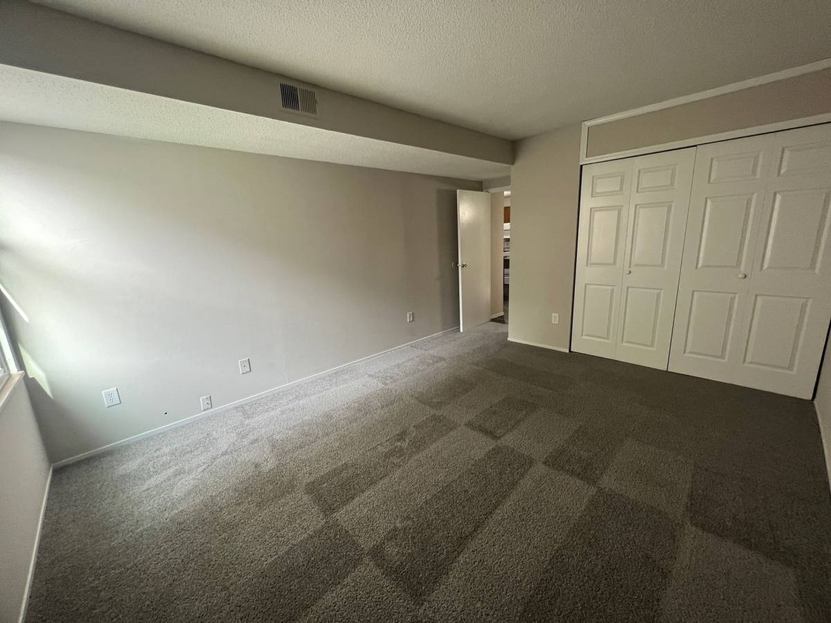 Apartment for rent at 101 Canal Rd, Hebron, OH 43025