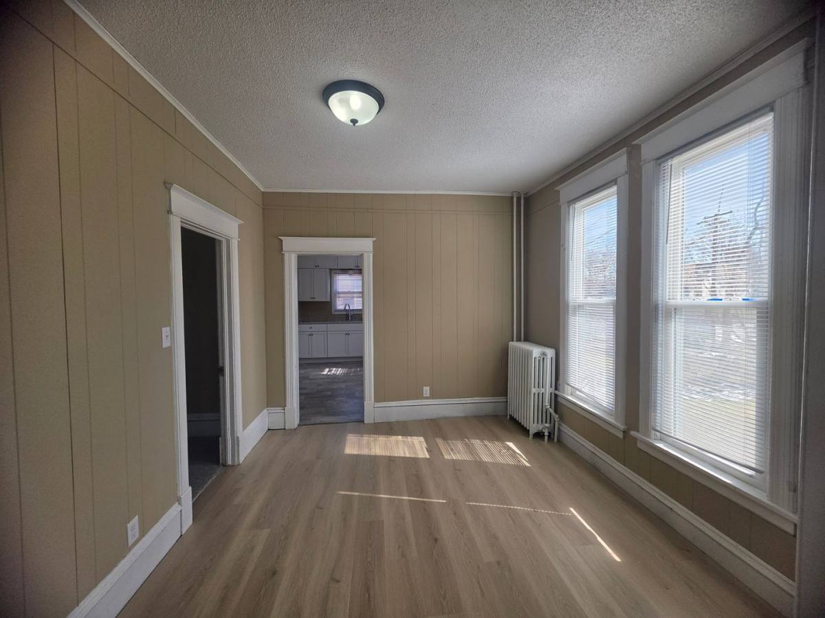 Apartment for rent at 1136 Edgerton St, Saint Paul, MN 55130