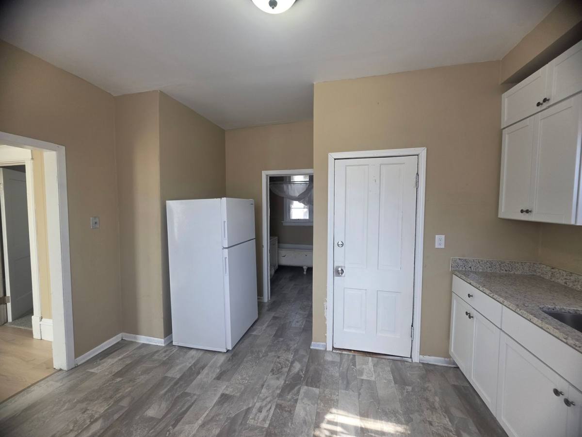 Apartment for rent at 1136 Edgerton St, Saint Paul, MN 55130
