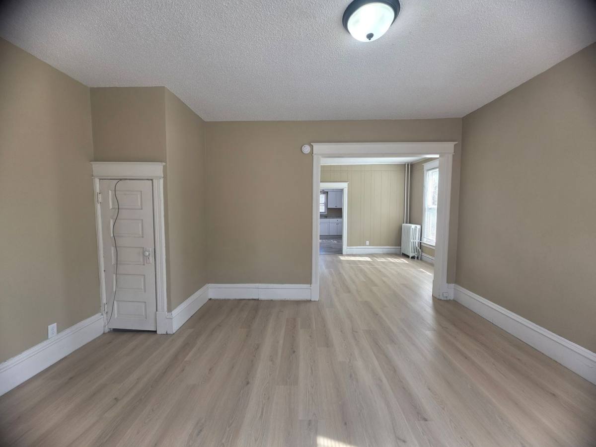 Apartment for rent at 1136 Edgerton St, Saint Paul, MN 55130