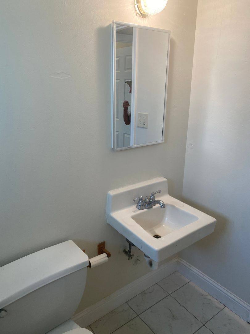 Apartment for rent at 412 Ford St, Hanford, CA 93230