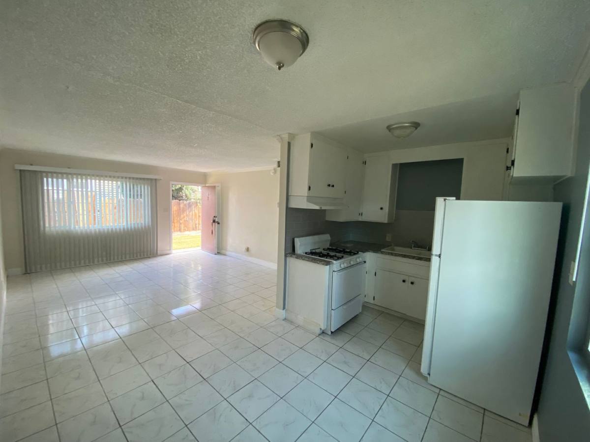 Apartment for rent at 412 Ford St, Hanford, CA 93230