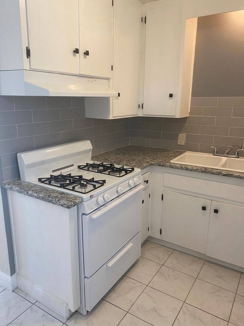 Apartment for rent at 412 Ford St, Hanford, CA 93230