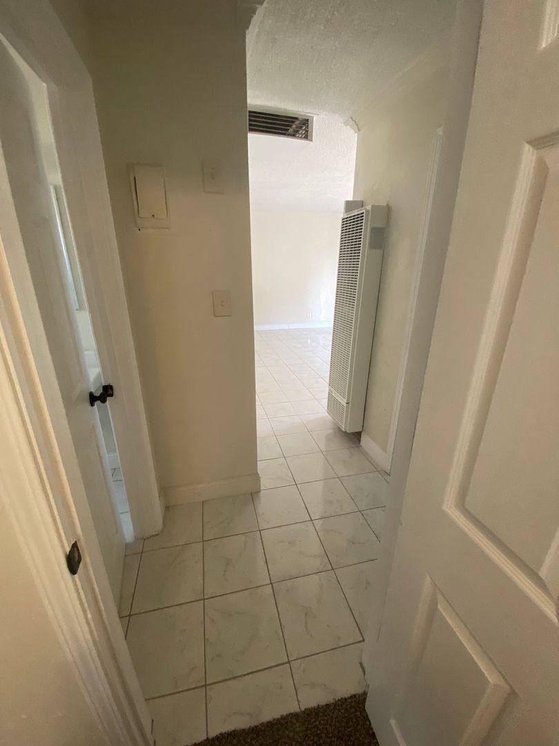 Apartment for rent at 412 Ford St, Hanford, CA 93230