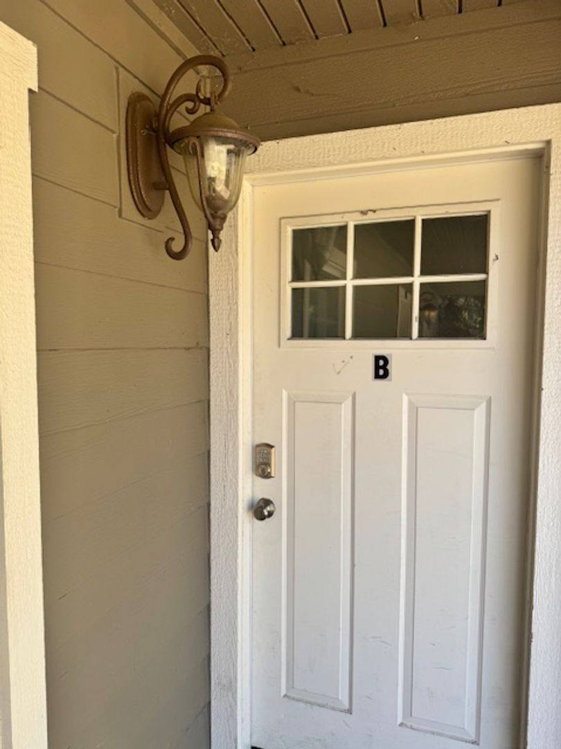 Apartment for rent at 704 Indiana St, Ashland, OR 97520