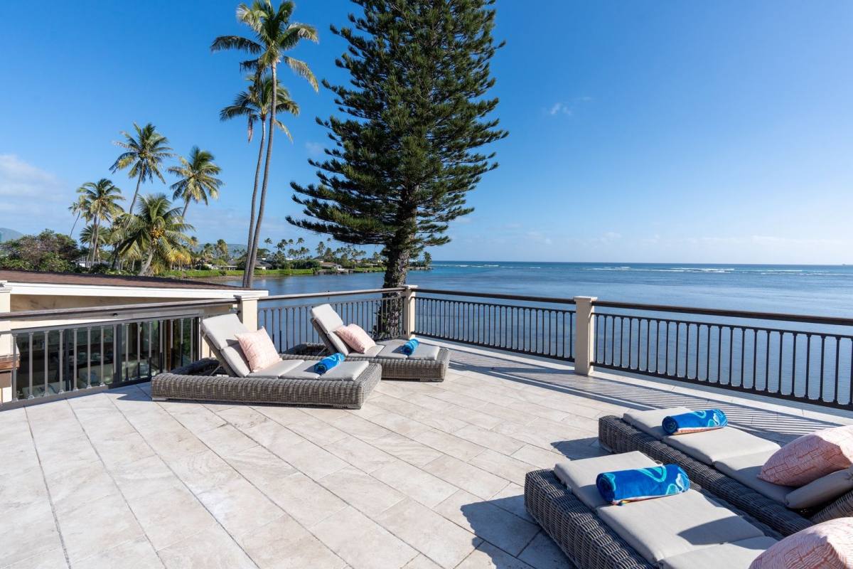 House for rent at 5017 Kalanianaole Highway, Honolulu, HI 96821