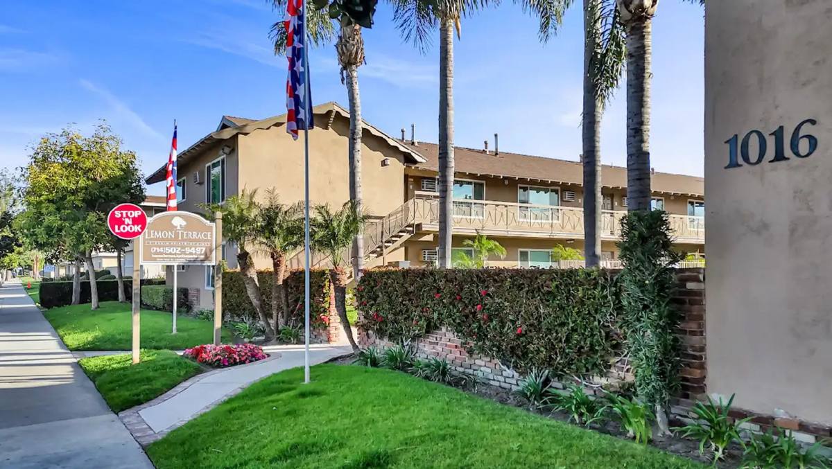 Apartment for rent at 1010 & 1016 S Lemon St, Anaheim, CA 92805