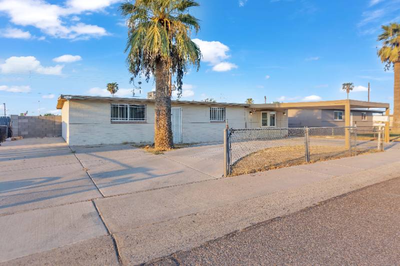 Townhouse for rent at 1908 E Lynne Lane #B, Phoenix, AZ 85042