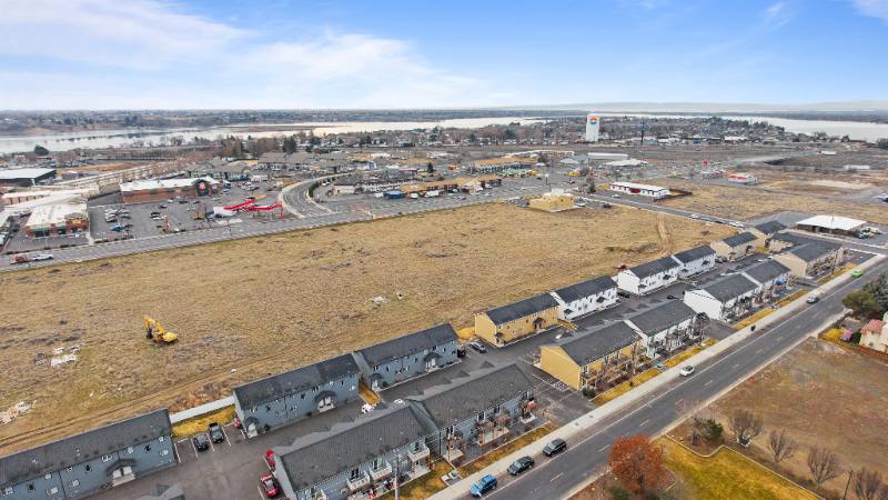Townhouse for rent at 2637 W Marina Dr, Moses Lake, WA 98837