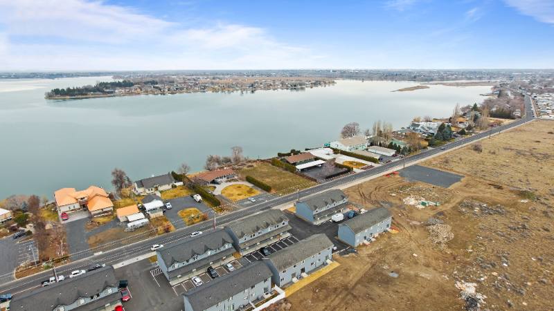 Townhouse for rent at 2637 W Marina Dr, Moses Lake, WA 98837