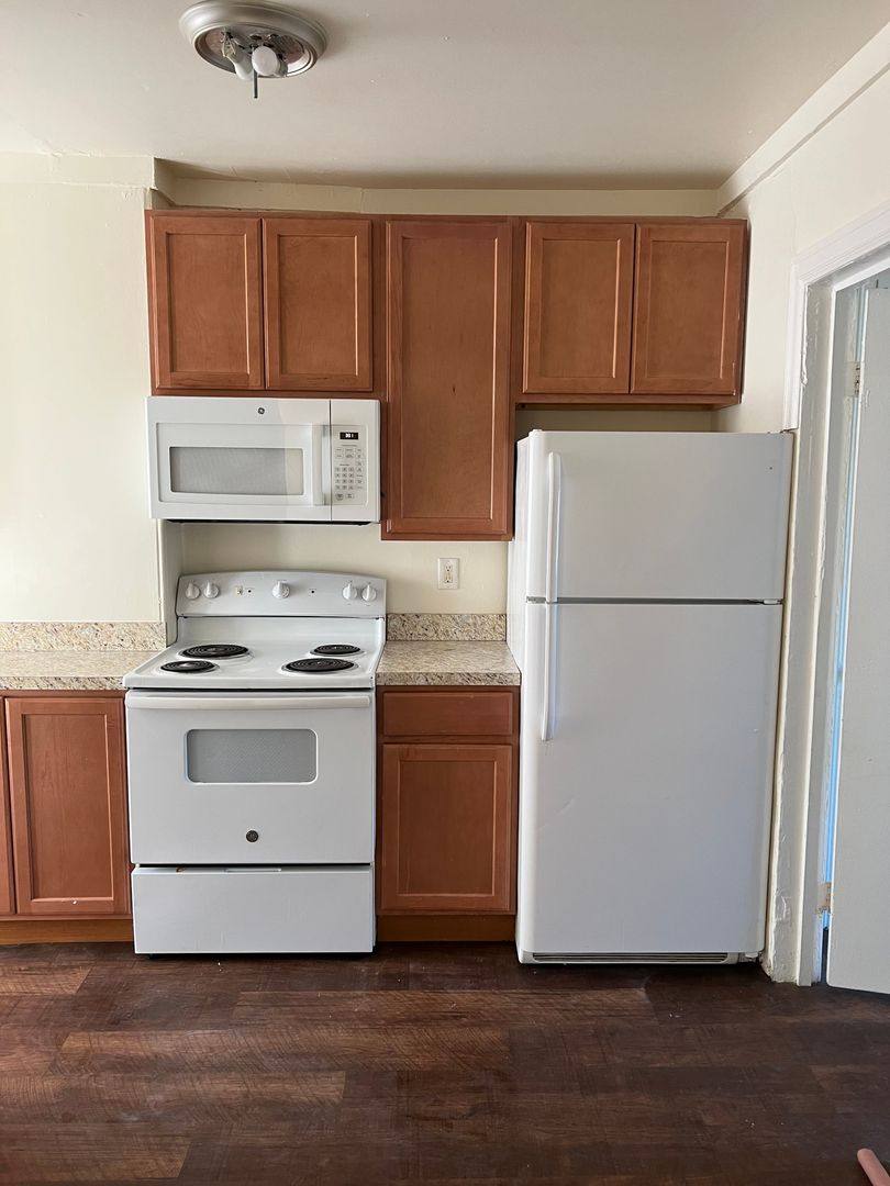 Apartment for rent at 136 E Bushkill, Easton, PA 18042