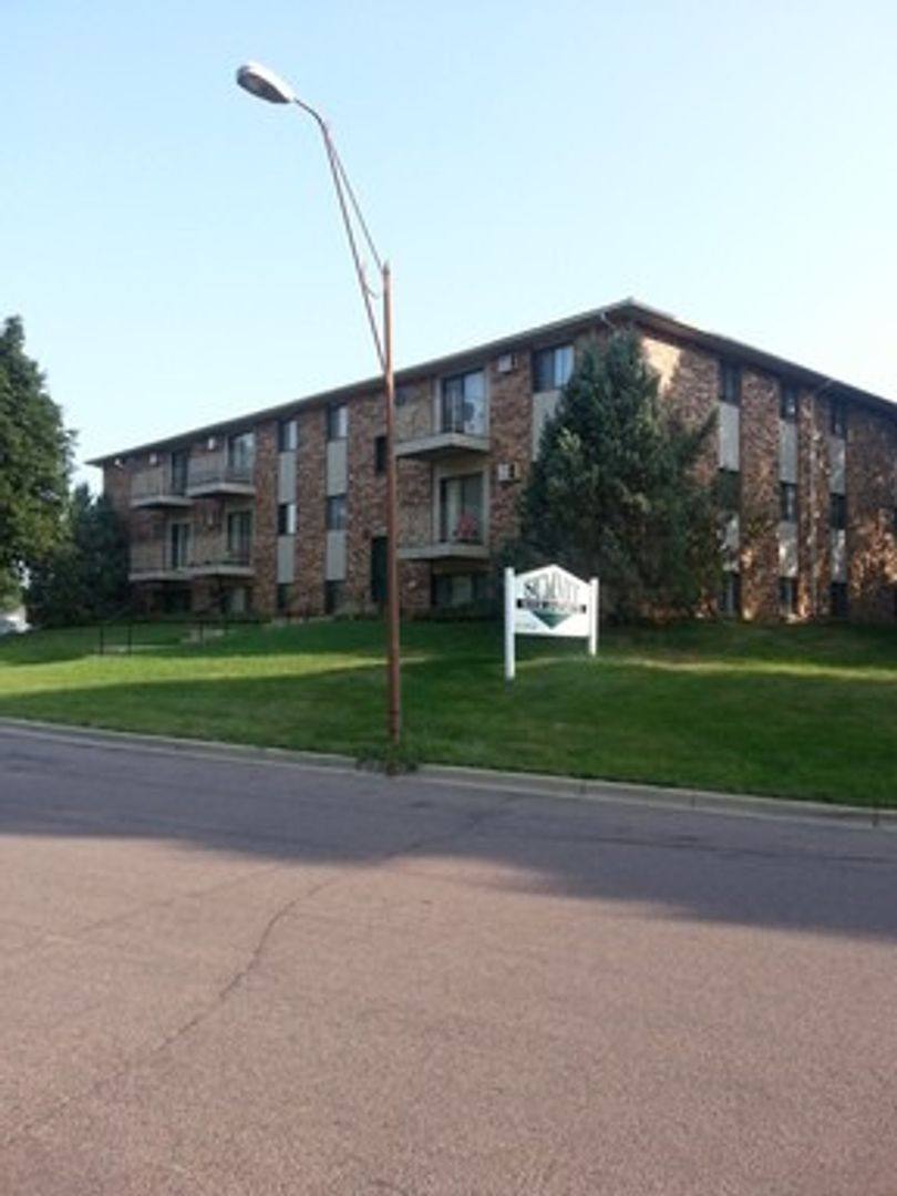 Apartment for rent at 166 22NDSTREET N W, Owatonna, MN 55060