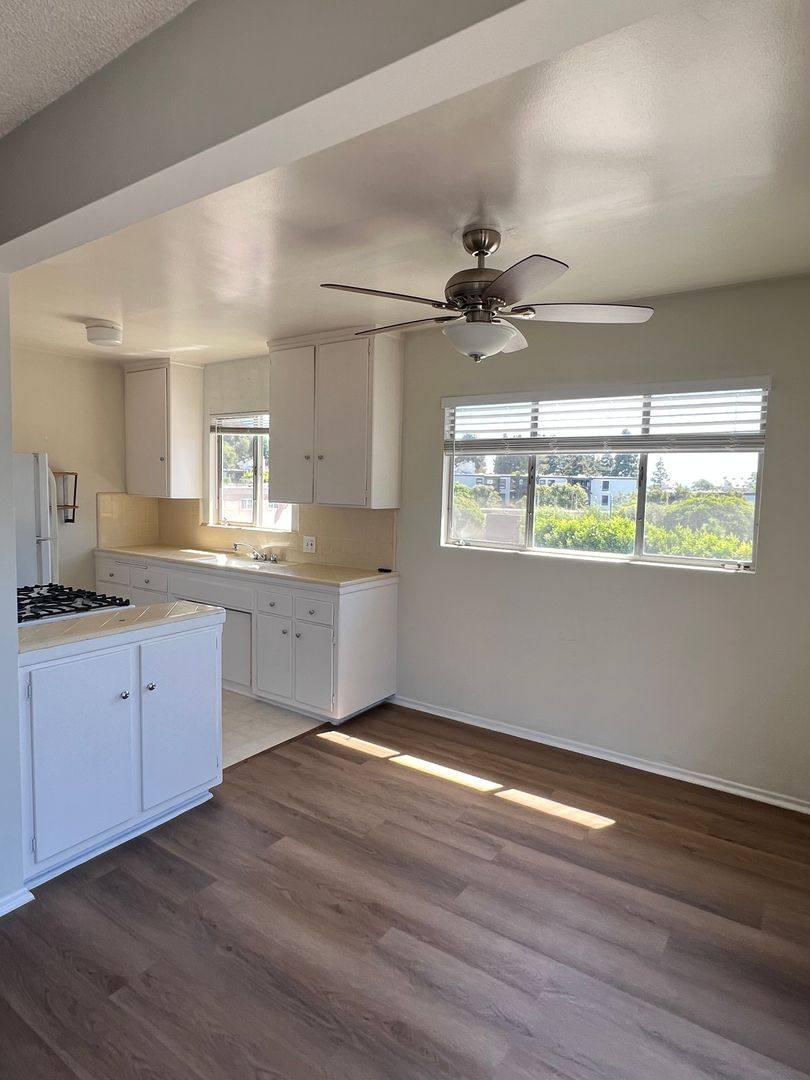 Apartment for rent at 7832 W Manchester Ave, Playa Del Rey, CA 90293