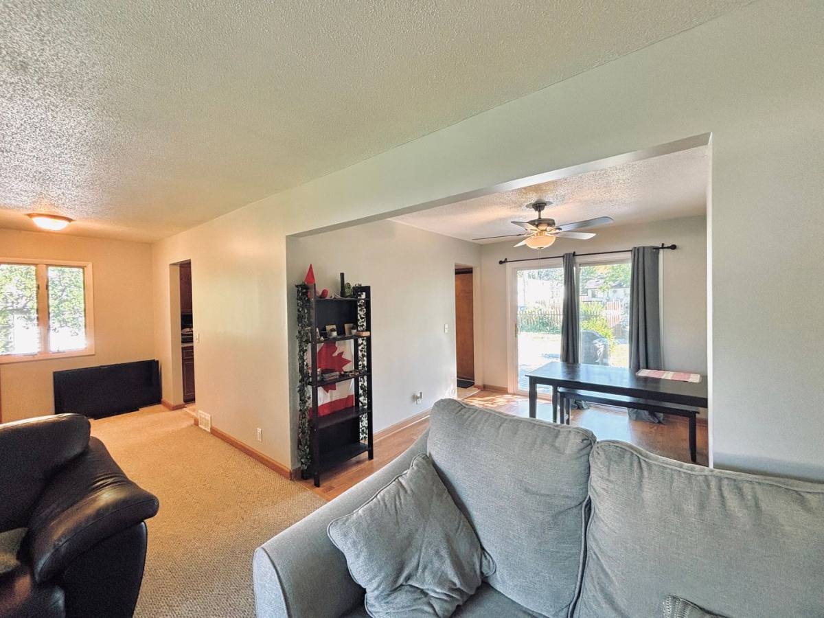 House for rent at 6723 50th Ave N, Minneapolis, MN 55428