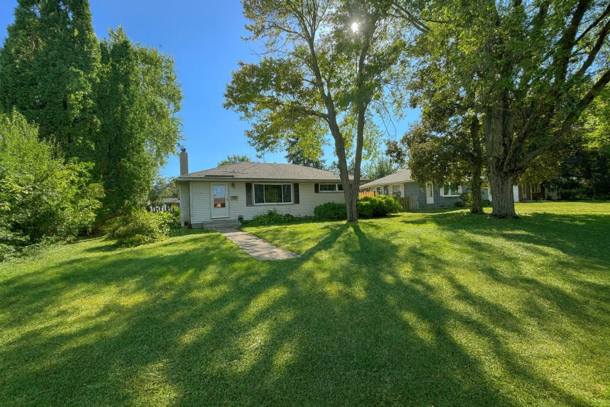 House for rent at 6723 50th Ave N, Minneapolis, MN 55428