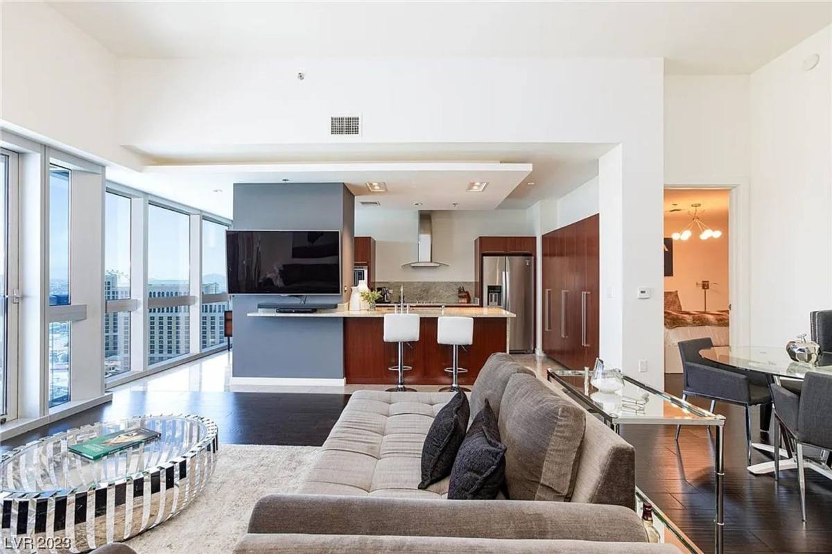 Condo for rent at 4471 Dean Martin Dr, Las Vegas, NV 89103