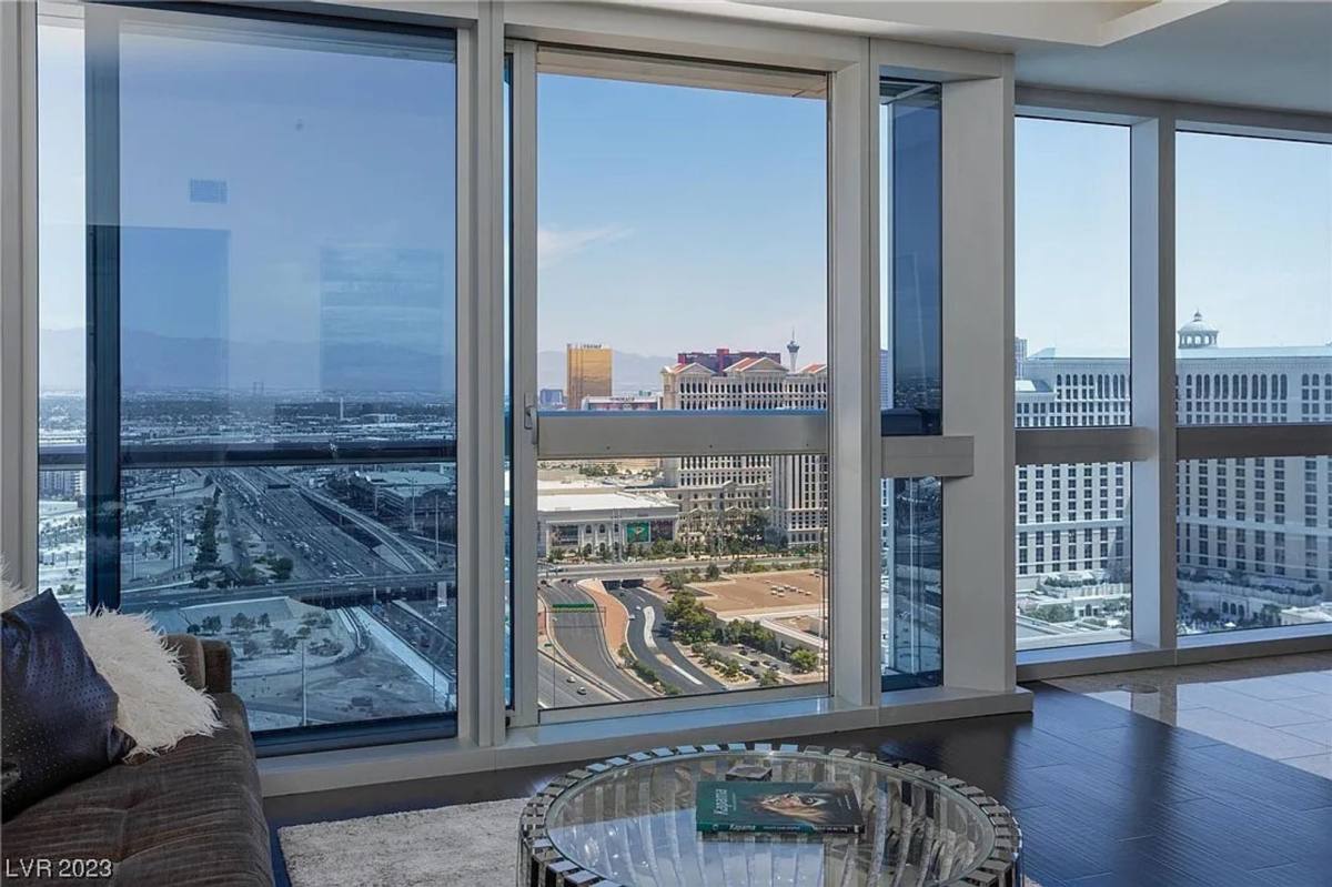Condo for rent at 4471 Dean Martin Dr, Las Vegas, NV 89103
