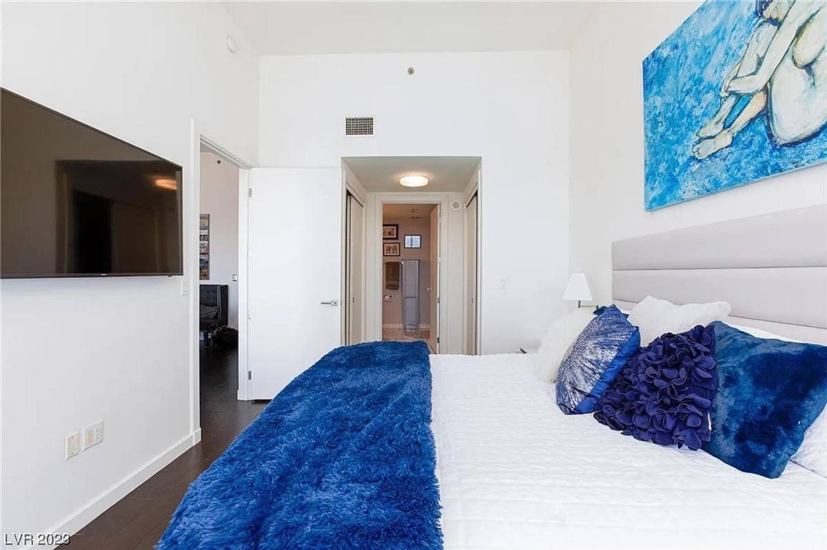 Condo for rent at 4471 Dean Martin Dr, Las Vegas, NV 89103