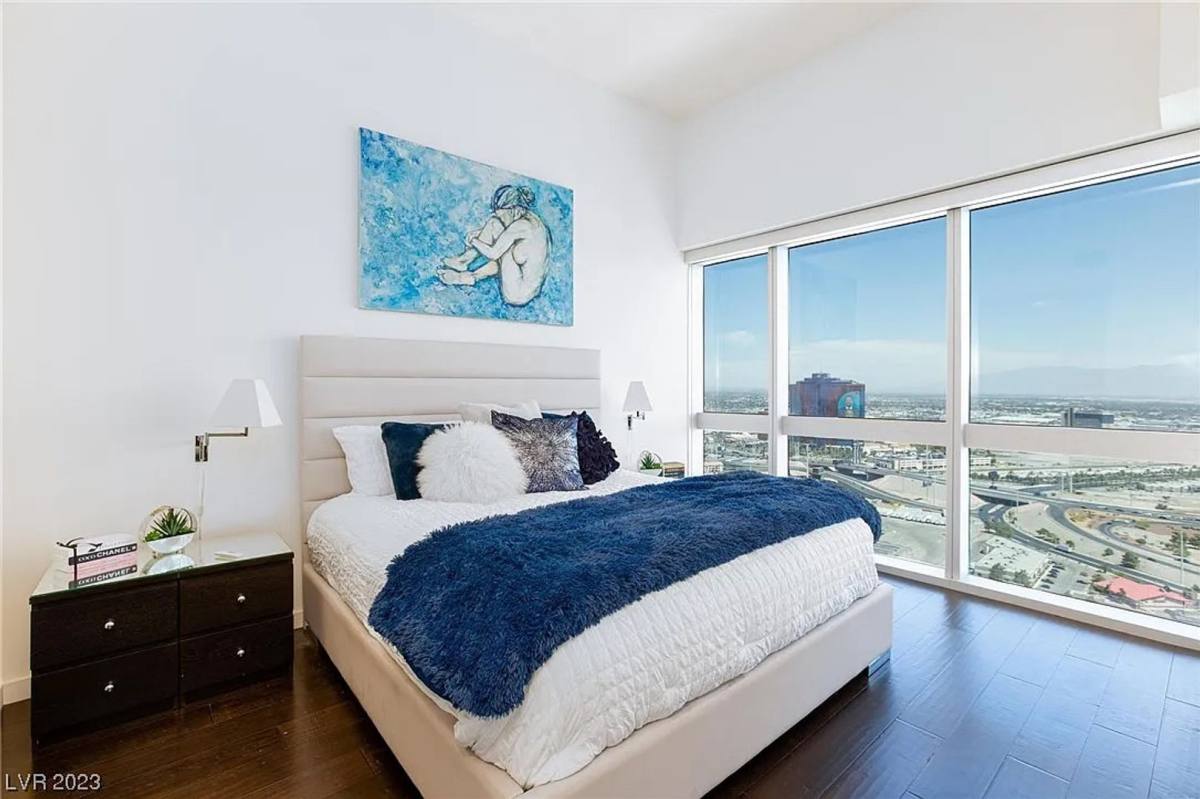 Condo for rent at 4471 Dean Martin Dr, Las Vegas, NV 89103
