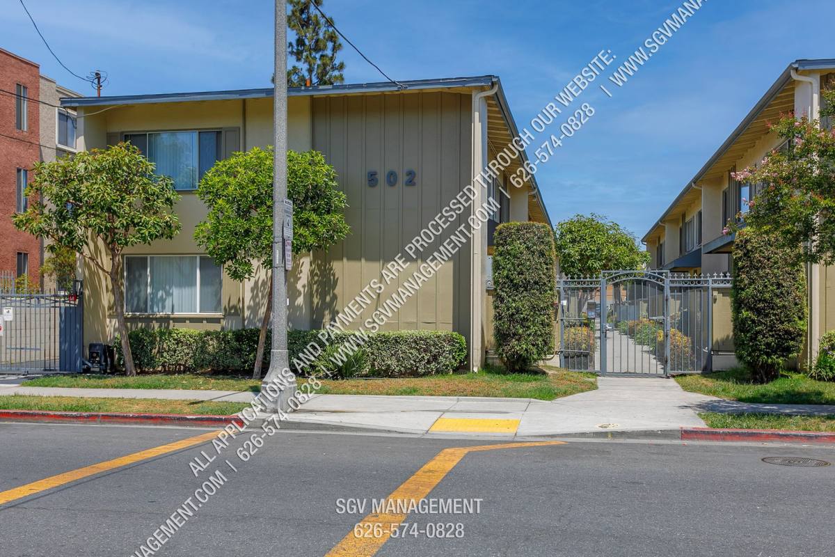 Apartment for rent at 500-502 Orange Ave, Long Beach, CA 90802