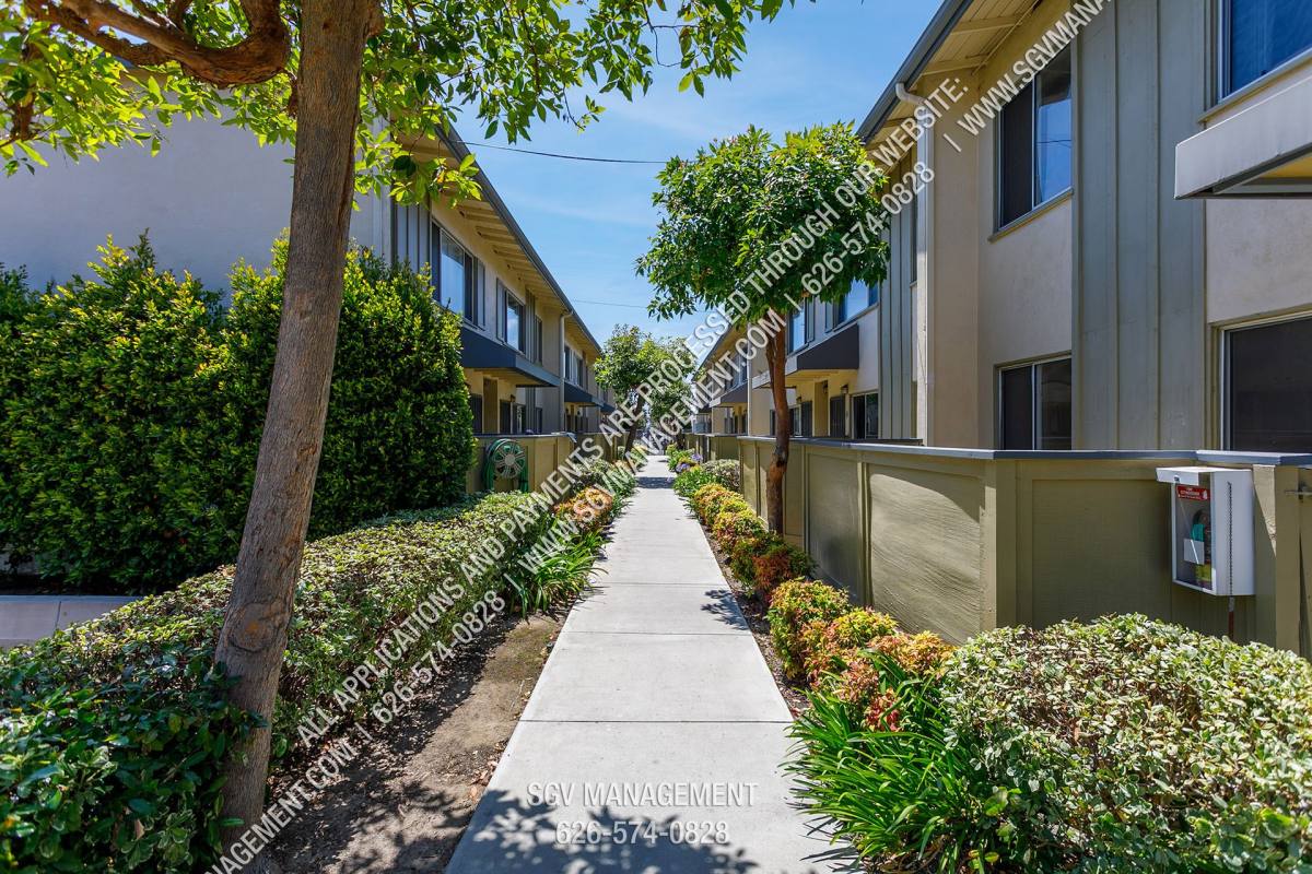 Apartment for rent at 500-502 Orange Ave, Long Beach, CA 90802