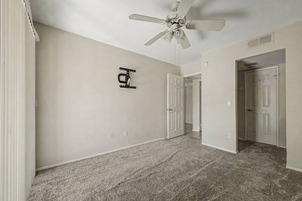 Condo for rent at 1720 E Thunderbird Rd, Phoenix, AZ 85022