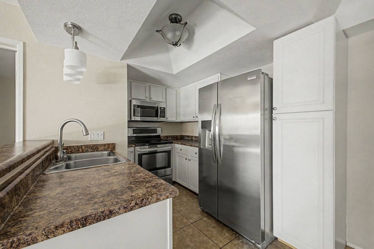 Condo for rent at 1720 E Thunderbird Rd, Phoenix, AZ 85022