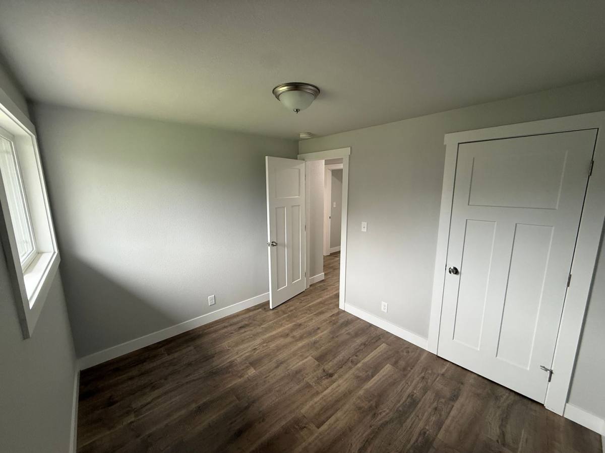 Apartment for rent at 301 S Columbus Ave, Medford, OR 97501