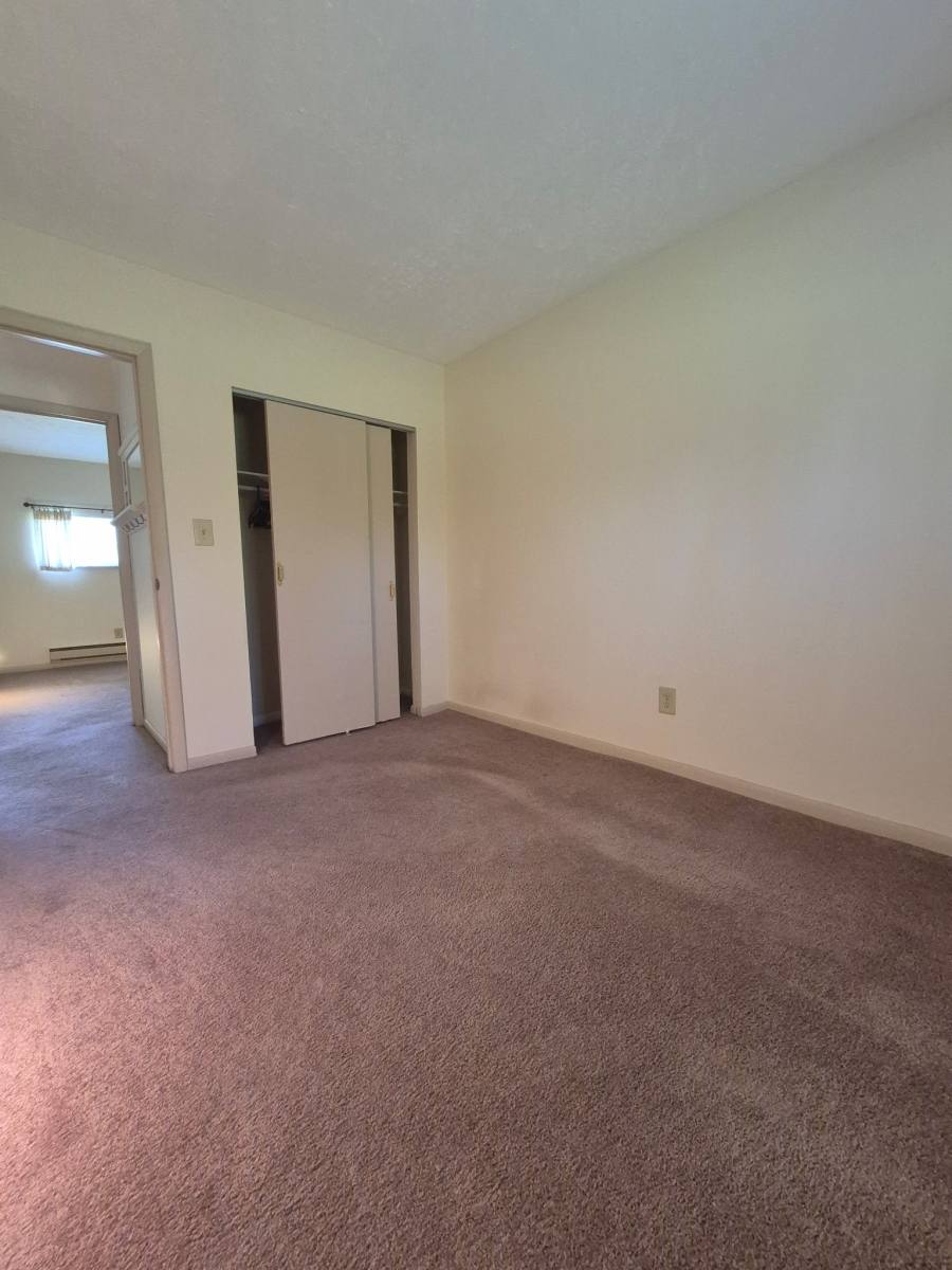 Apartment for rent at 81 W N St E, Lithopolis, OH 43136