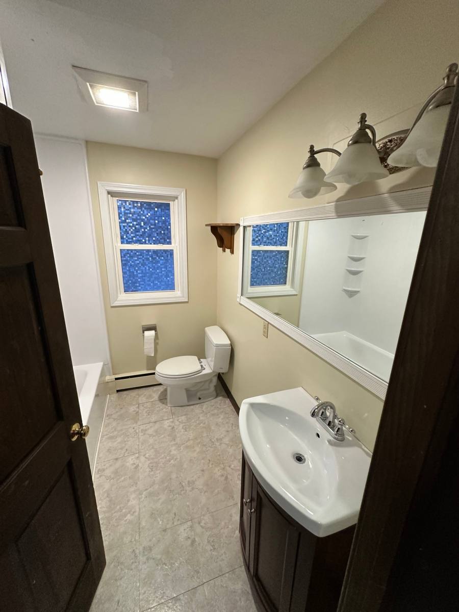 Apartment for rent at 6 Oakwood Lane, Essex Junction, VT 05452
