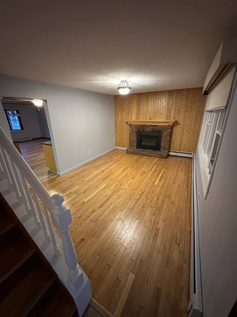 Apartment for rent at 6 Oakwood Lane, Essex Junction, VT 05452