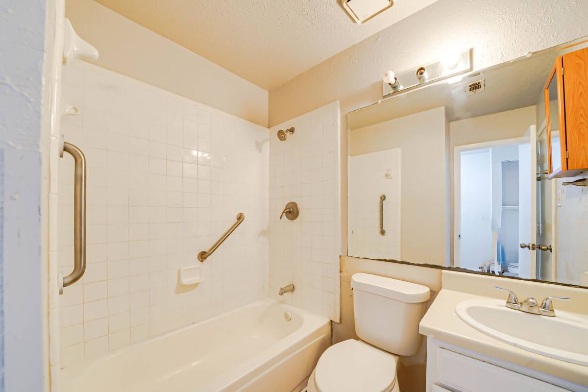 Condo for rent at 633 Carriagehouse Lane, Garland, TX 75040