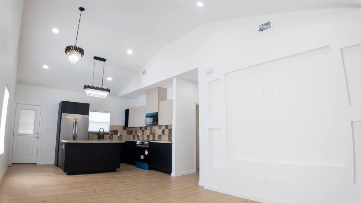 Apartment for rent at 3608 Bella Dr, Weslaco, TX 78596
