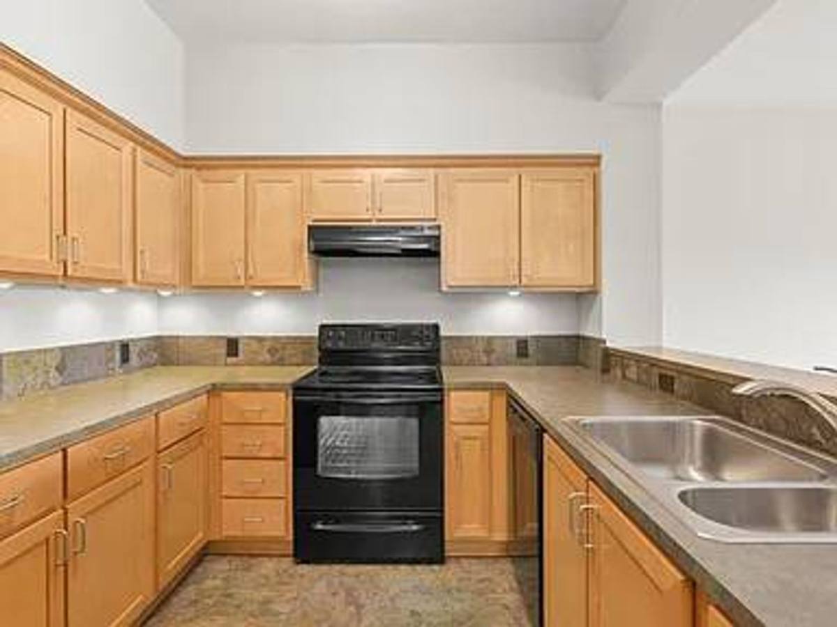 Apartment for rent at 1127 Broadway St NE, Salem, OR 97301