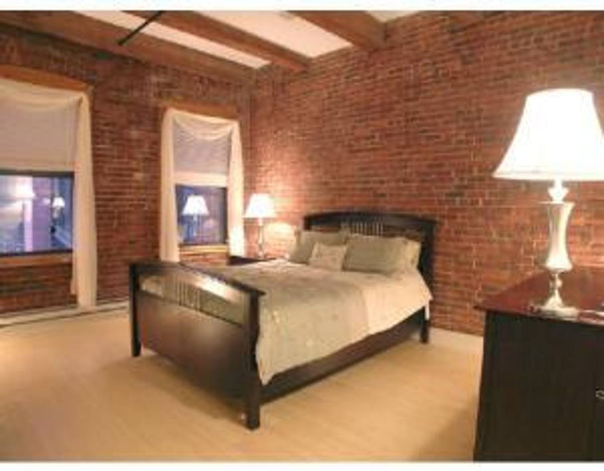 House for rent at 1615 Communwelth Ave, Brighton, MA 02135