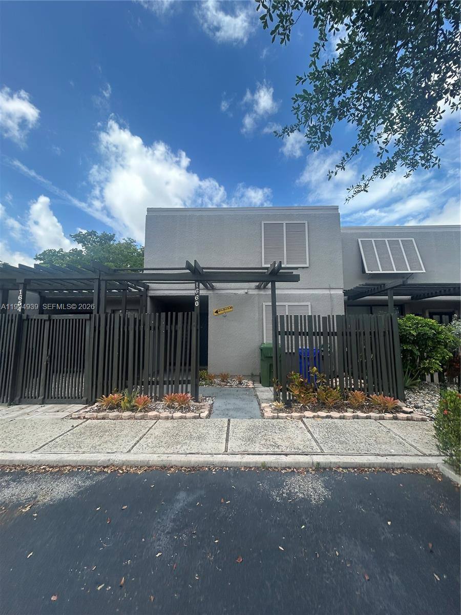 Townhouse for rent at 1660 NW 113th Way #16, Hollywood, FL 33026